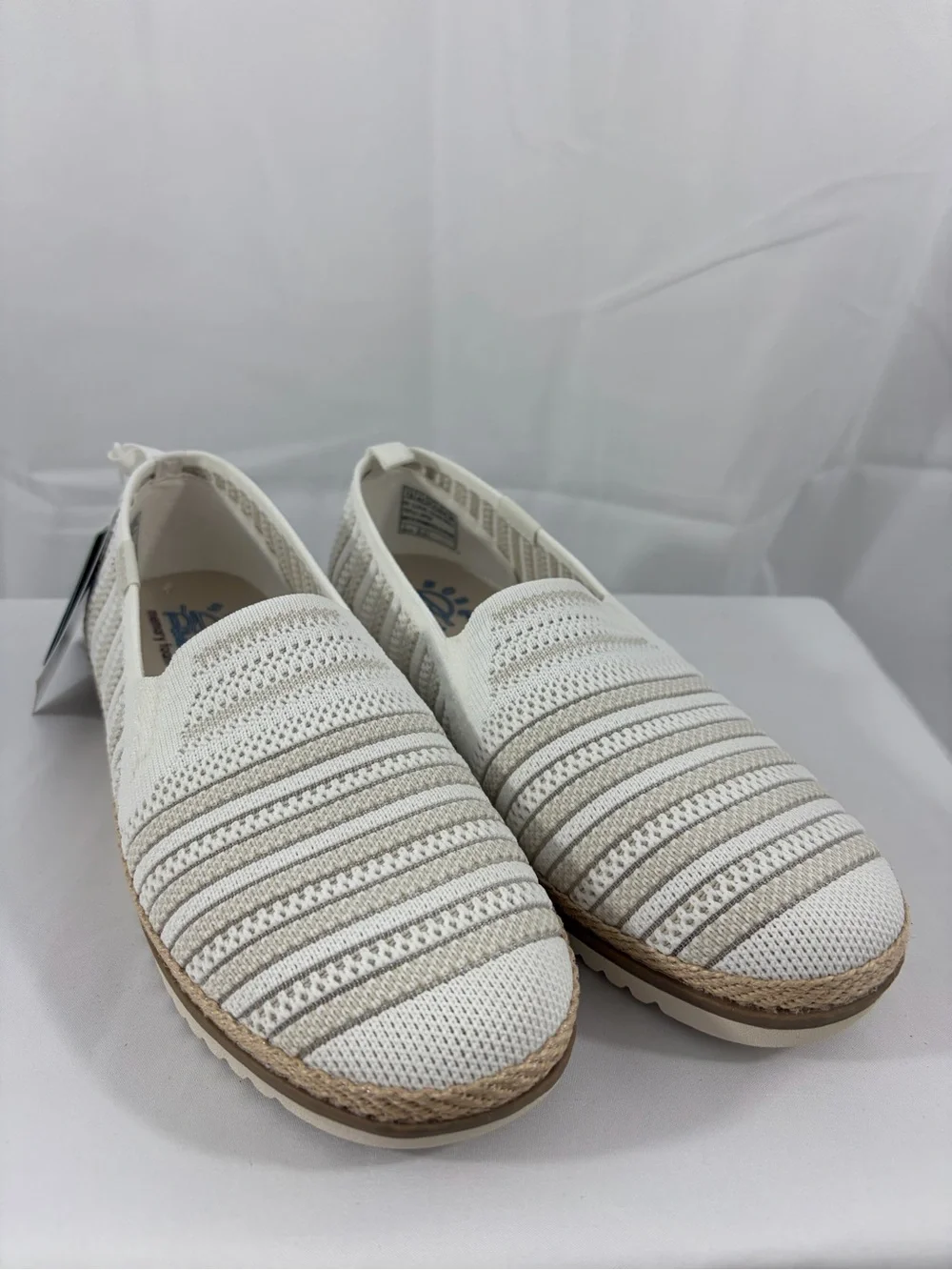 NWT BOBS By Skechers Women's Size 7.5 White Soft Slip-On Knit Espadrille Flats